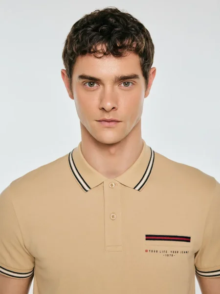 beige